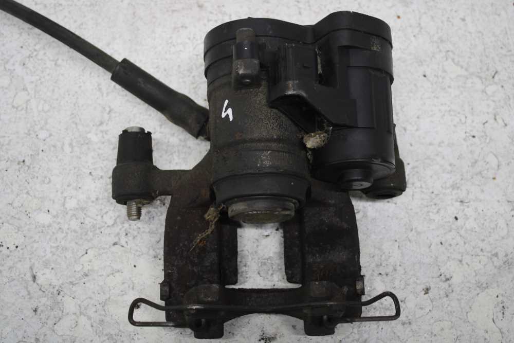 MACHOIRE ARRIERE DROITE VW / AUDI / SEAT / SKODA - Vue 3